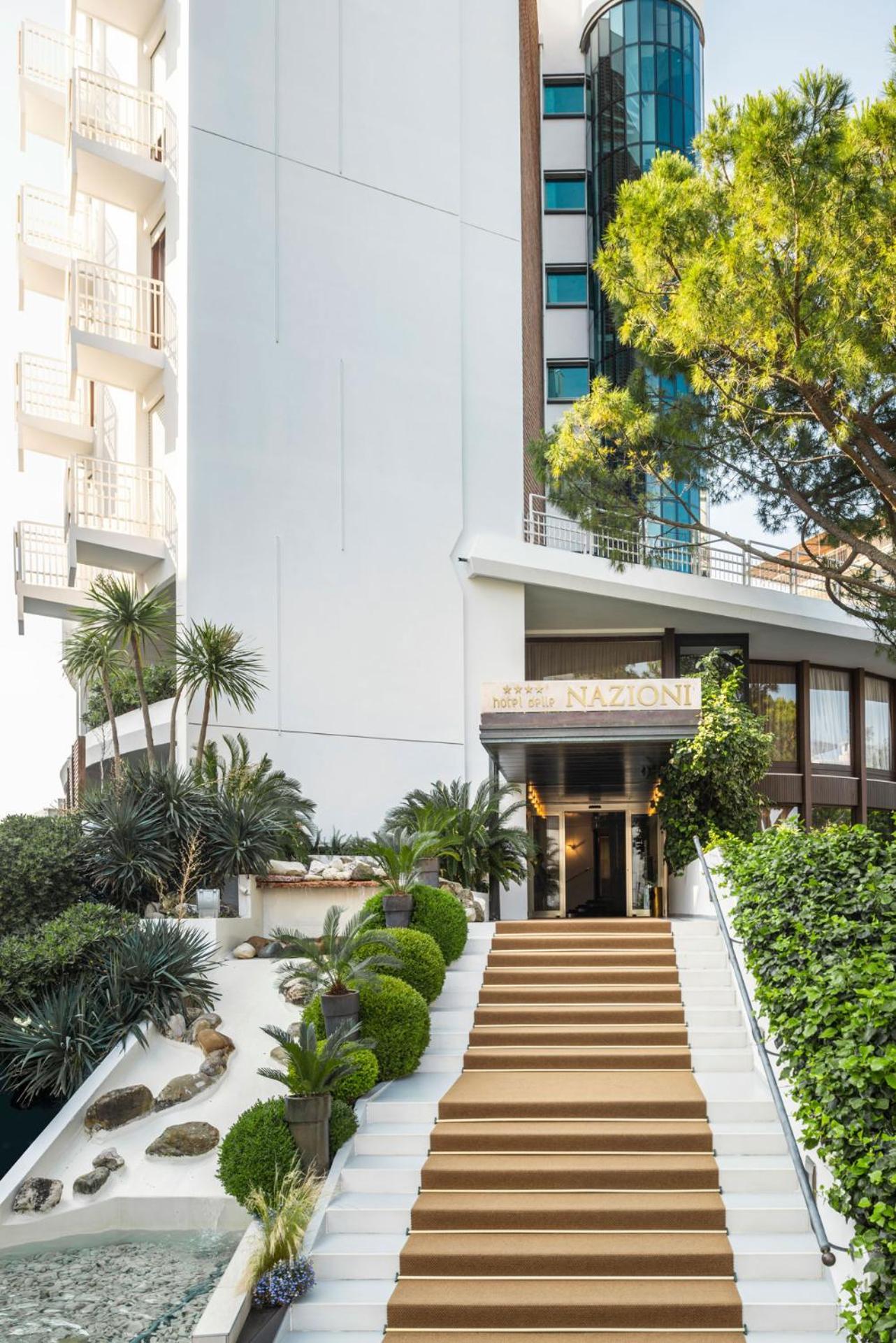 Hotel Delle Nazioni Лідо-ді-Єзоло Екстер'єр фото