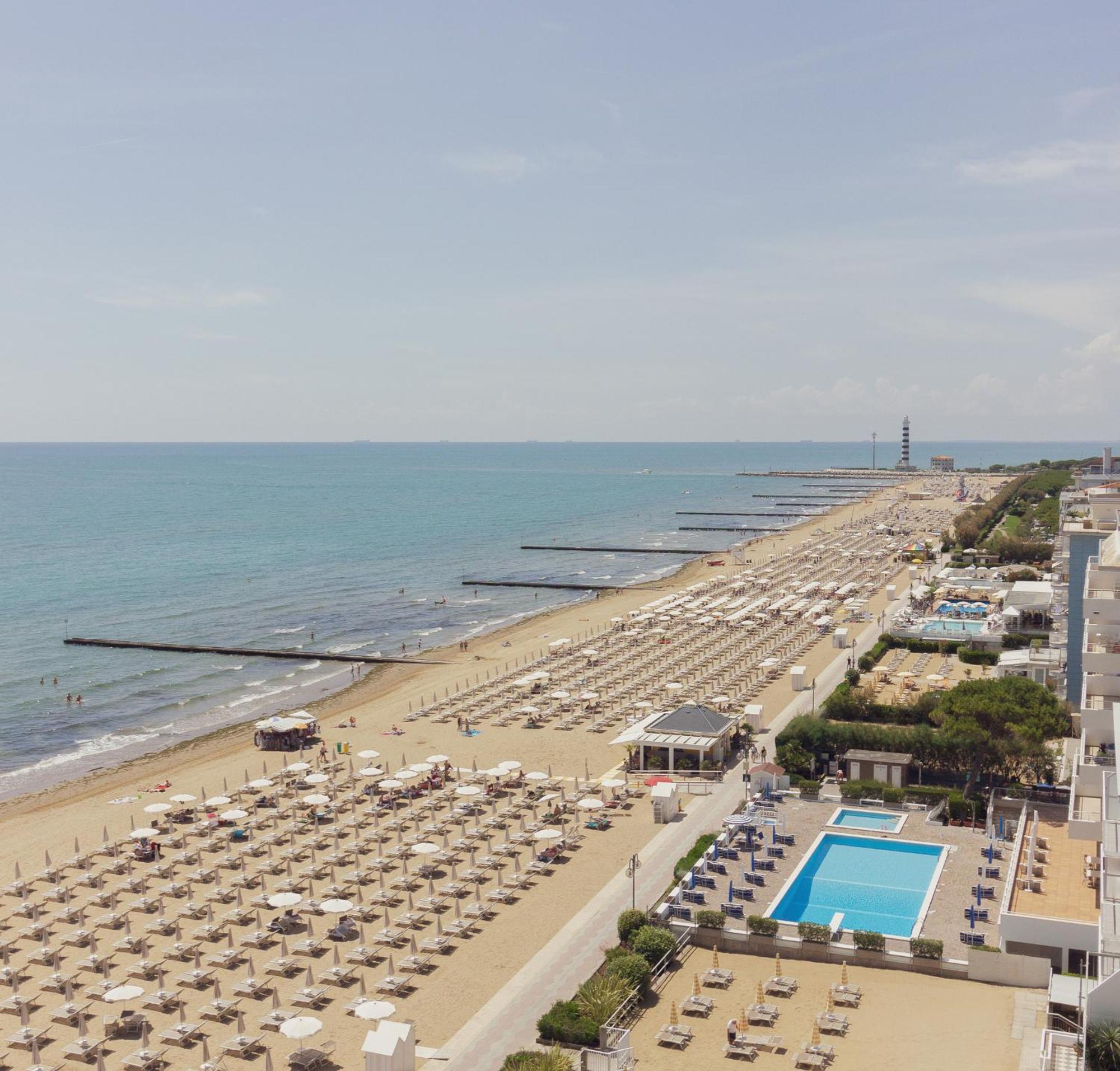 Hotel Delle Nazioni Лідо-ді-Єзоло Екстер'єр фото